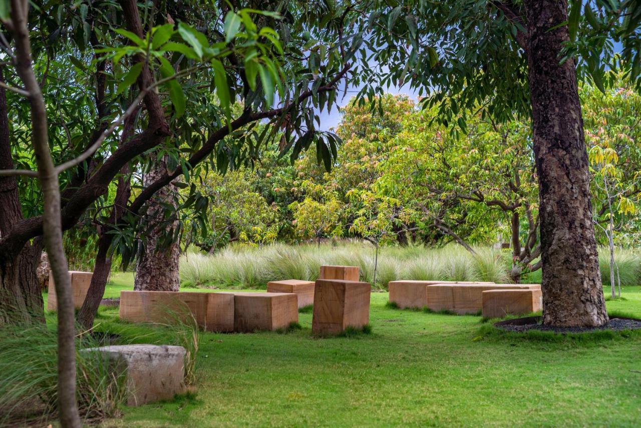 Woods At Sasan Hotel Sasan Gir Buitenkant foto
