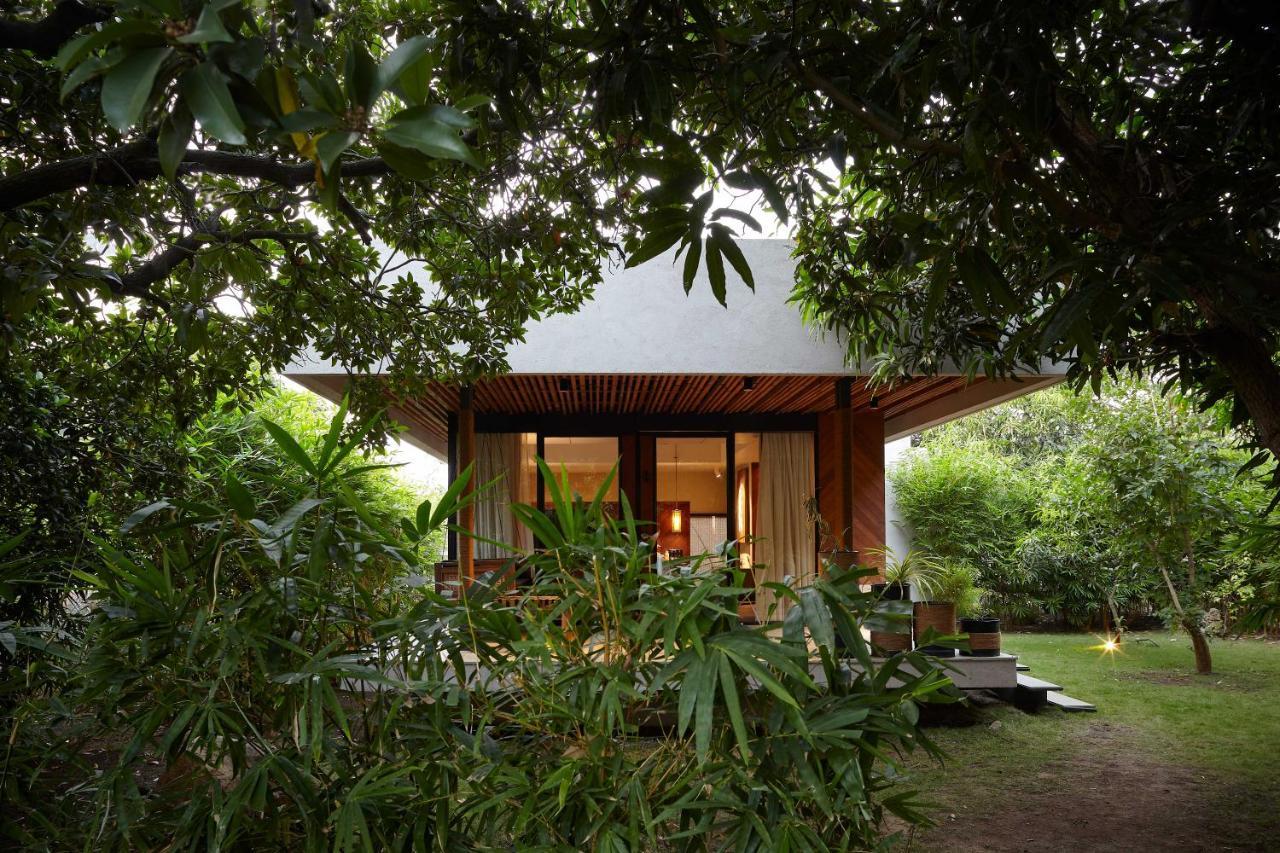 Woods At Sasan Hotel Sasan Gir Buitenkant foto